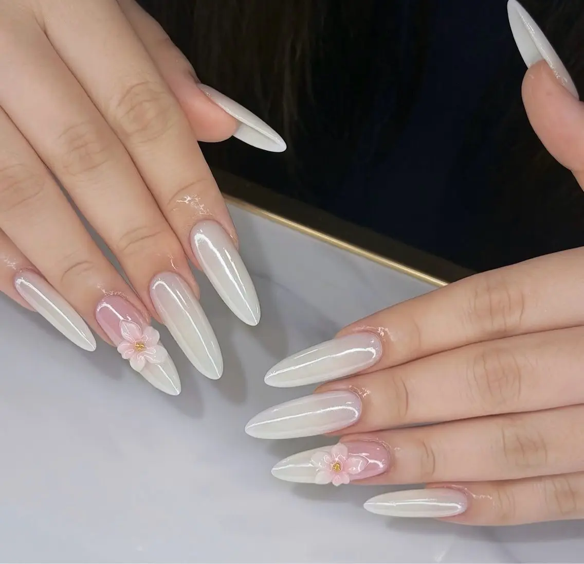 ネイル アートネイル ボルドー フレンチネイル ジェルネイル 氷ネイル・うるうるネイル ハンドネイル Julie Nail Rinのネイルデザイン