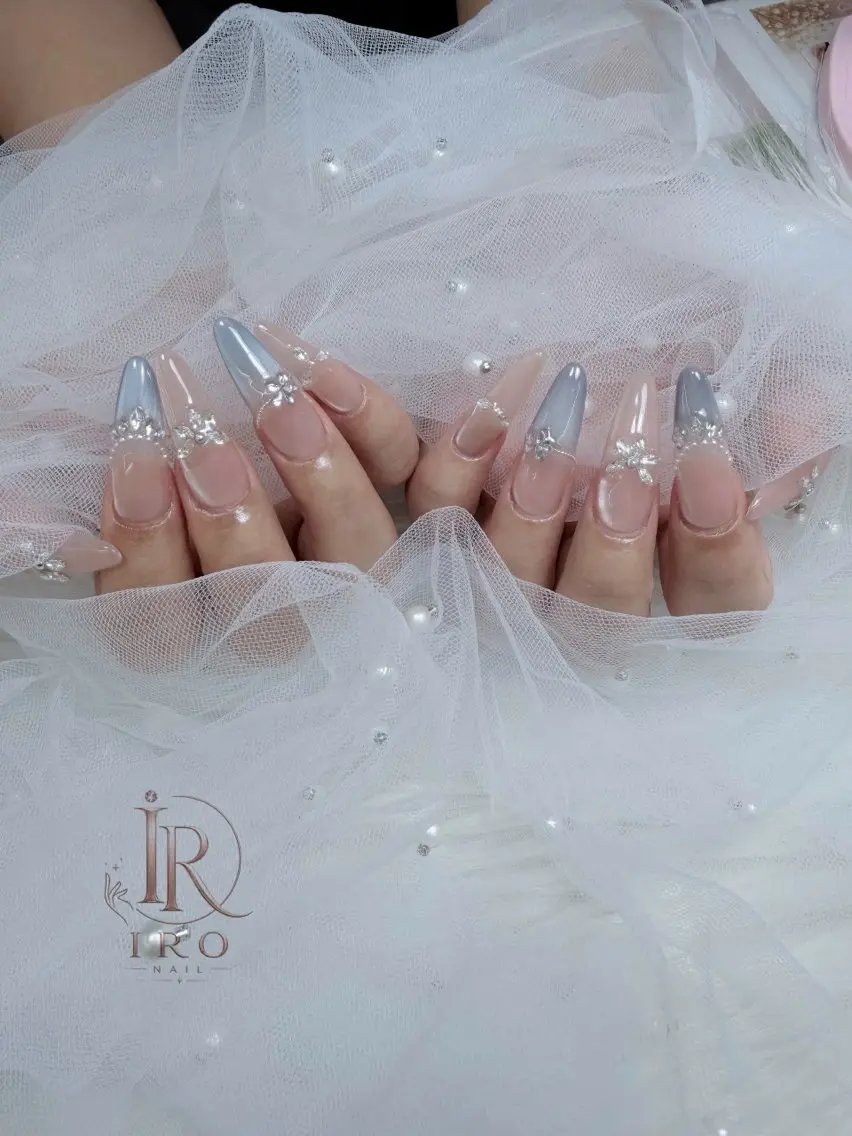 ネイル チークネイル フレンチネイル グラデーション 韓国ネイル マグネットネイル MiA NAILのネイルデザイン