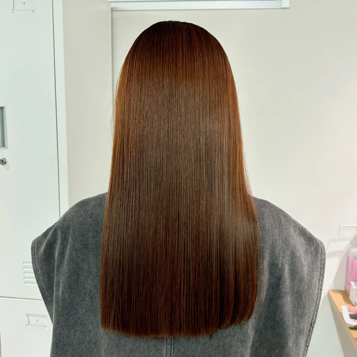 セミロング パーマ ストレートパーマ ネヅ カオルのヘアスタイル