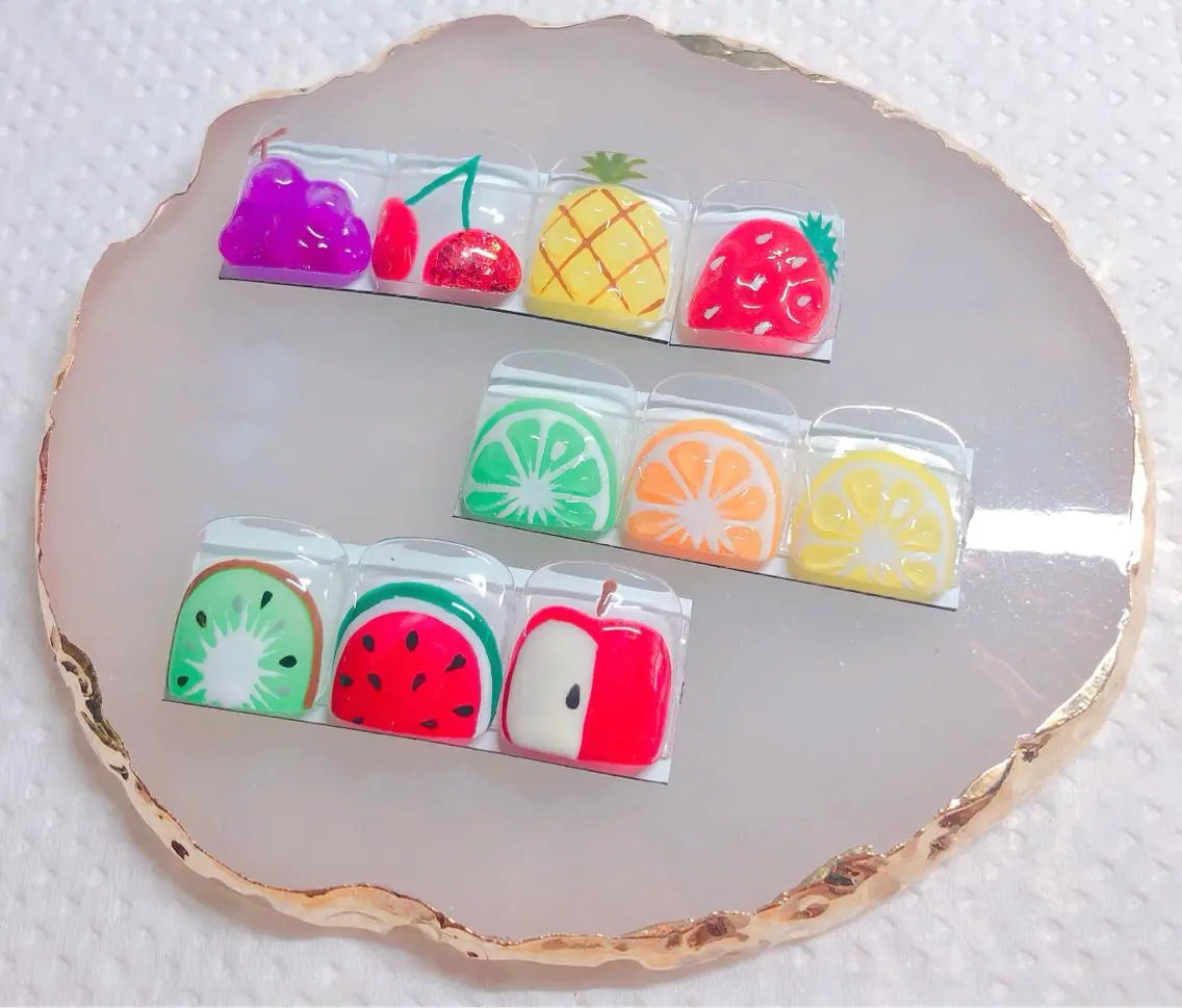 ネイル フットネイル CROWN プライベートサロンのネイルデザイン