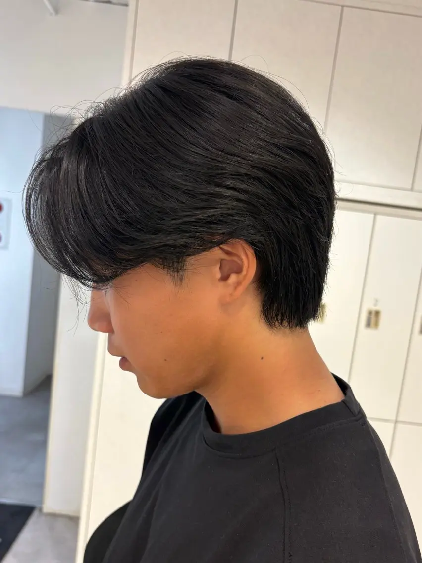 メンズ センターパート メンズ韓国風 メンズパーマ しゅり🇰🇷 日韓MIXメンズヘアのヘアスタイル