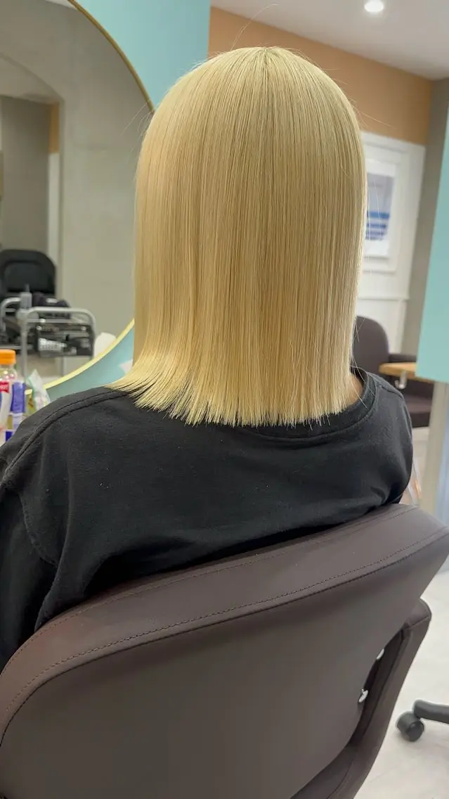 ミディアム カワカミ ユウダイのヘアスタイル