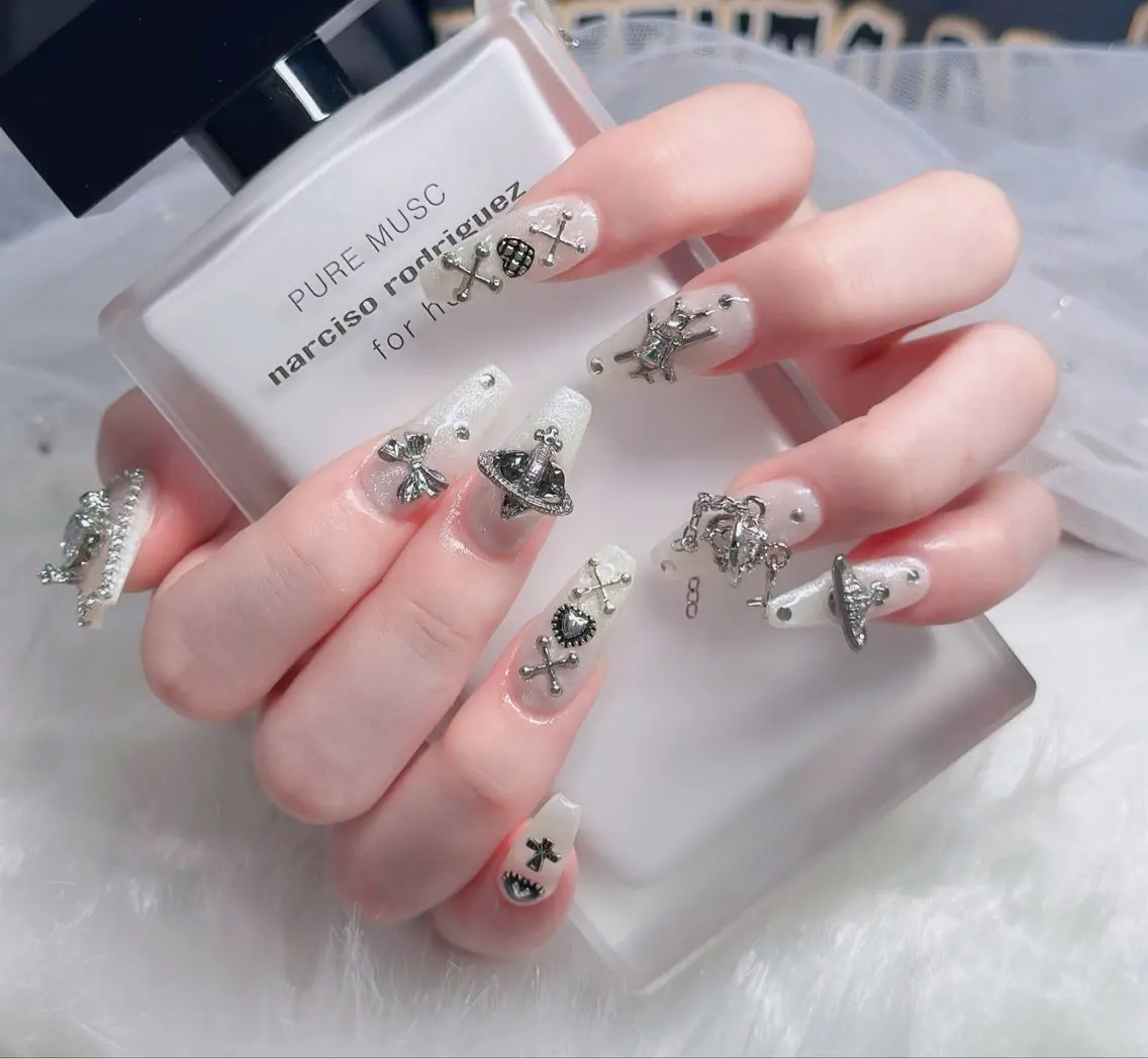 ネイル オーロラネイル フレンチネイル ジェルネイル ハロウィン 韓国ネイル ハンドネイル H.baby Nail Salonのネイルデザイン