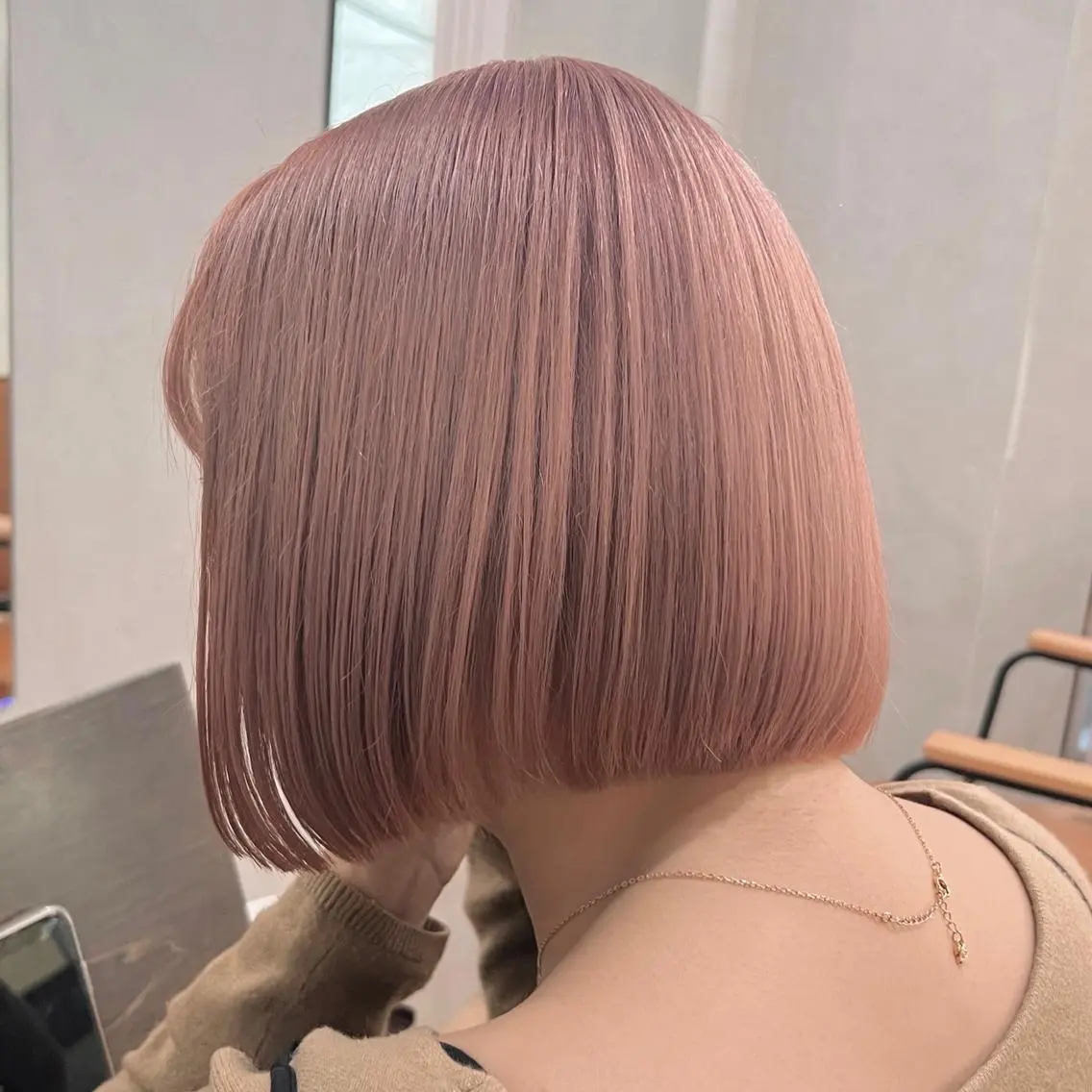 ショート ボブ ハイライト 髪質改善 レイヤーカット ショートヘア 🎗️comoda 神戸三宮 髪質改善のヘアスタイル