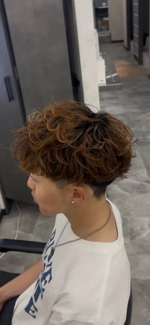 ショート パーマ メンズ メンズパーマ カット ユーリ メンズパーマ/カラーのヘアスタイル