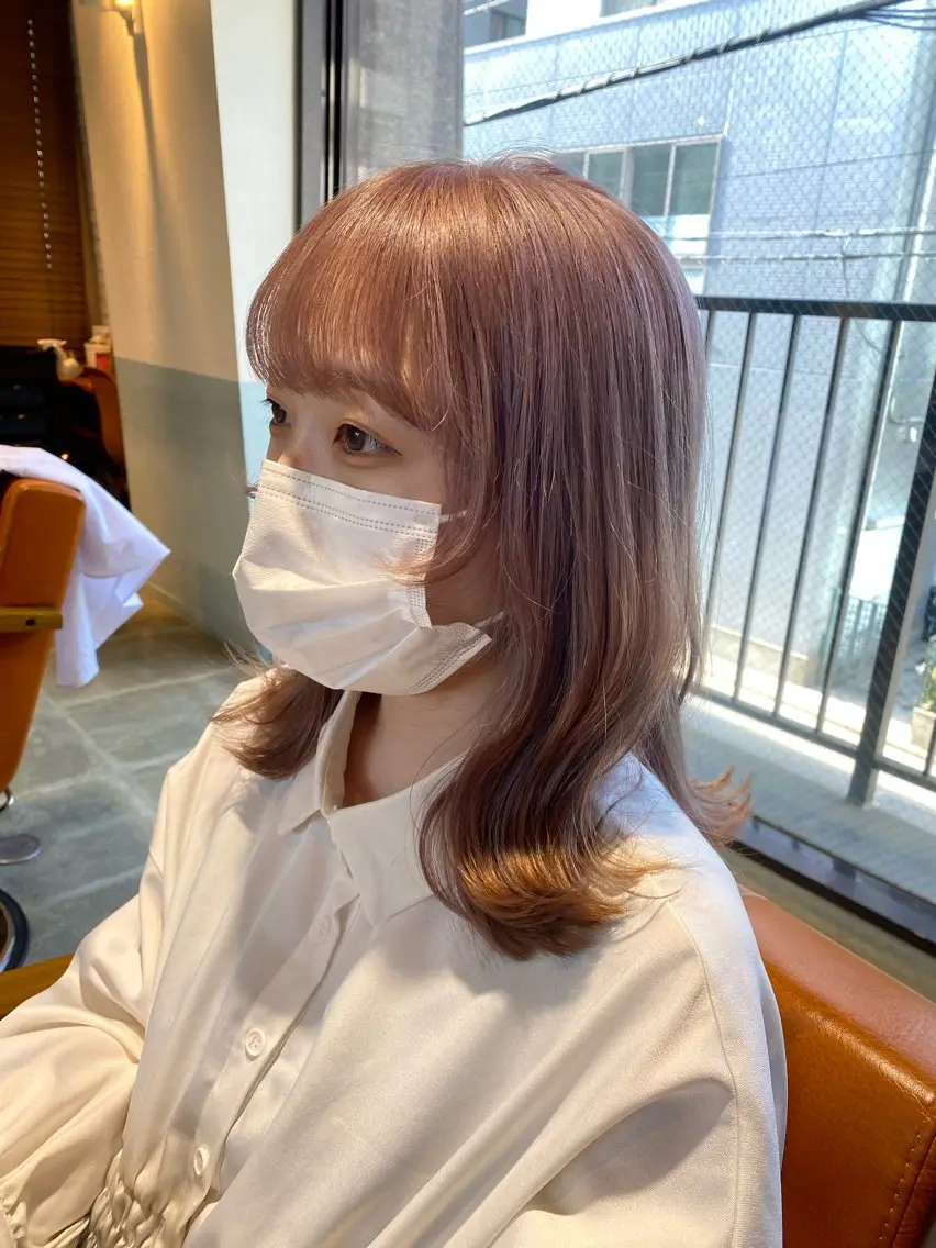 カラー カット 🩵盛れる顔周りヘア EMI🩵のヘアスタイル
