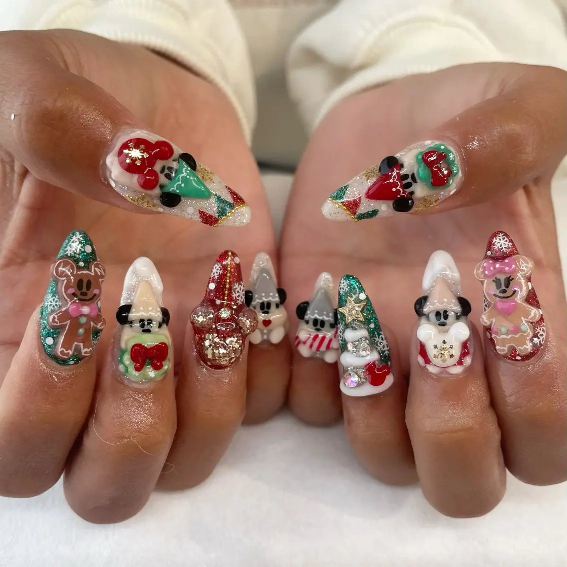 ネイル ハンドネイル 💎🐰 saki. m 🐰💎のネイルデザイン
