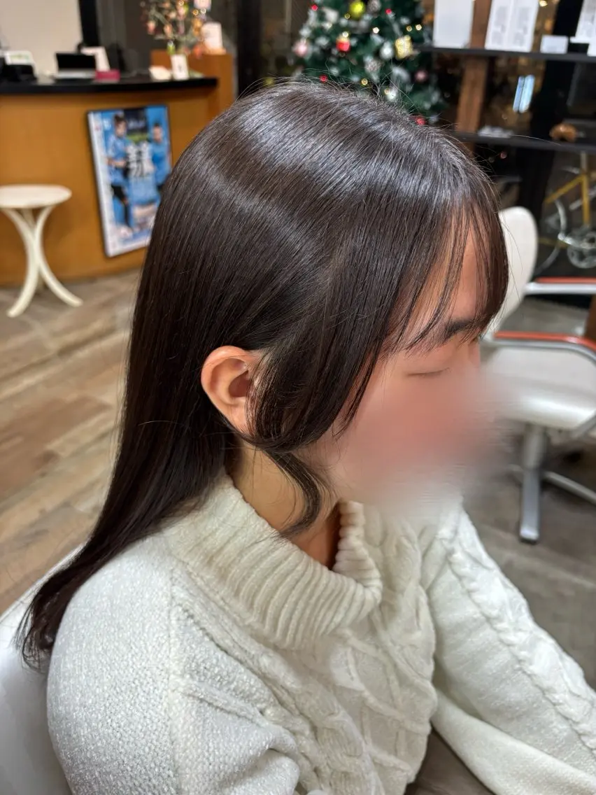 ロング パーマ ヘアアレンジ レイヤーカット 小顔カット ストレートパーマ カット トリートメント イツキ🌕デザインカ ラー🥨髪質改善🫧のヘアスタイル