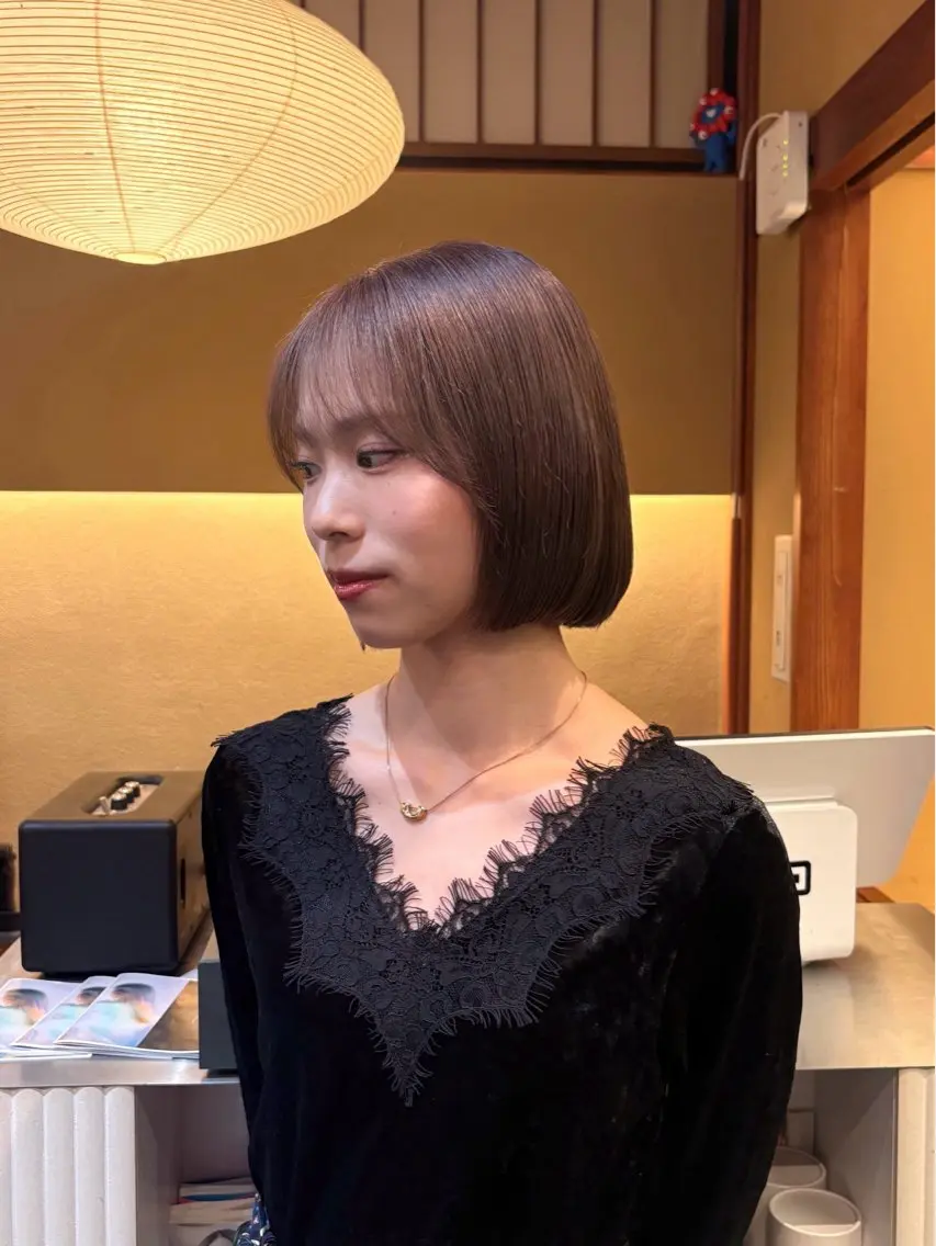 ショート カラー ブリーチ 透明感カラー ボブ トリートメント カット ヘアカラー トリートメント saho ⟡.·のヘアスタイル