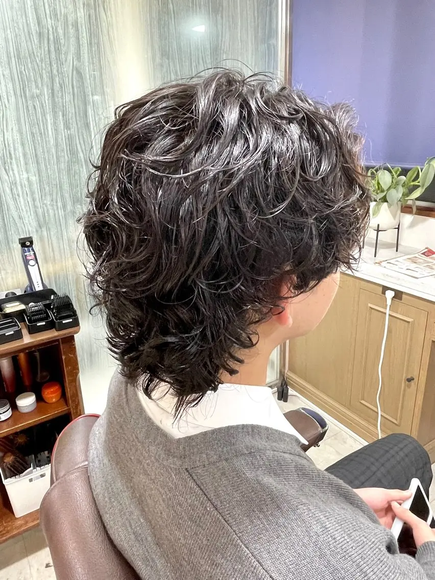 パーマ メンズ カット パーマ 🩰韓国レイヤー🩷 艶カラー🌷小栁歩美のヘアスタイル