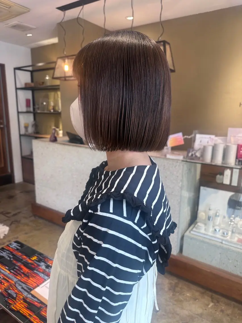ショート 切りっぱなしボブ ボブ カット YUI.⋆𝜗𝜚 /レイヤー/ボブのヘアスタイル
