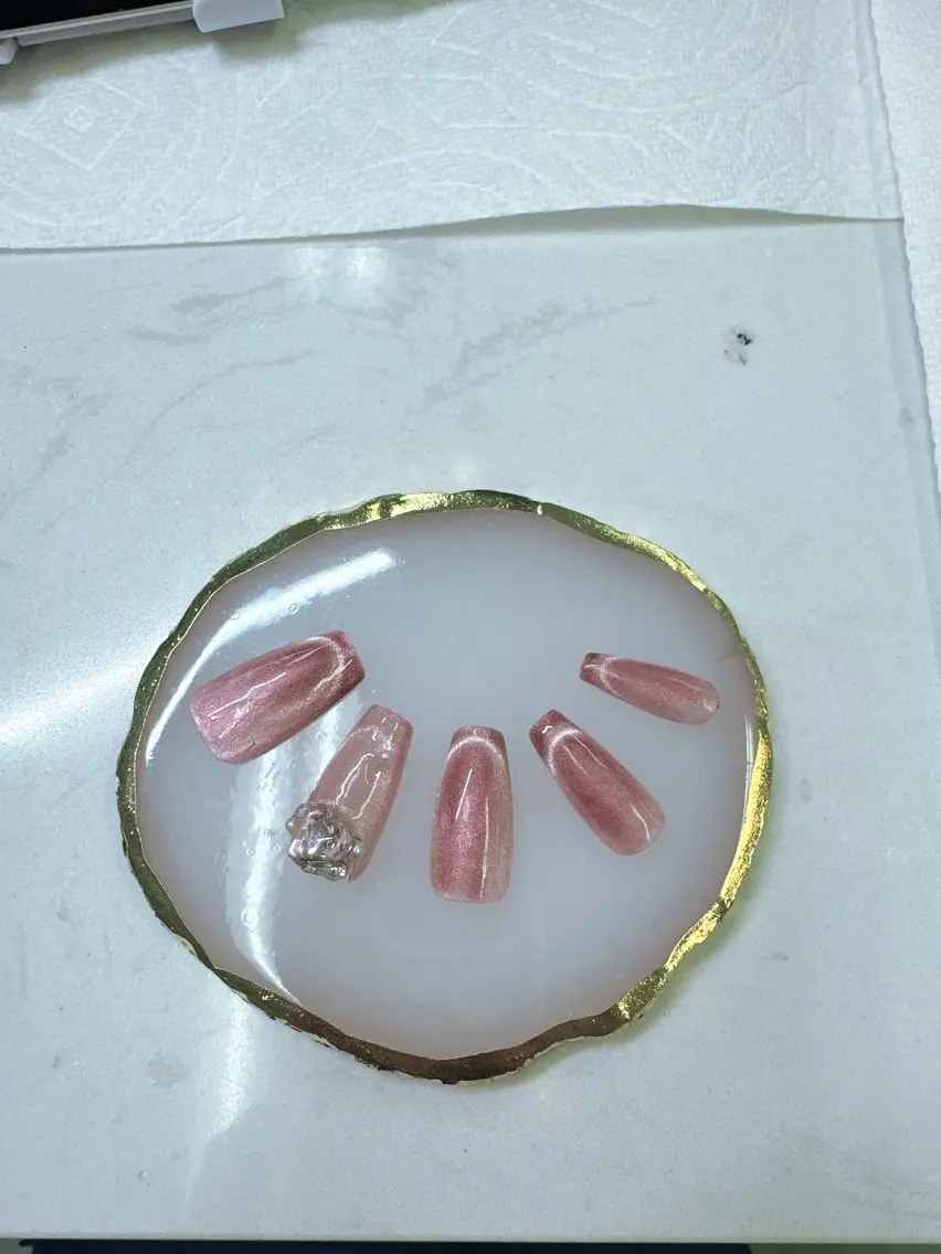 ネイル アートネイル フットネイル フレンチネイル ガラスフレンチ ハート Queeens nailのネイルデザイン