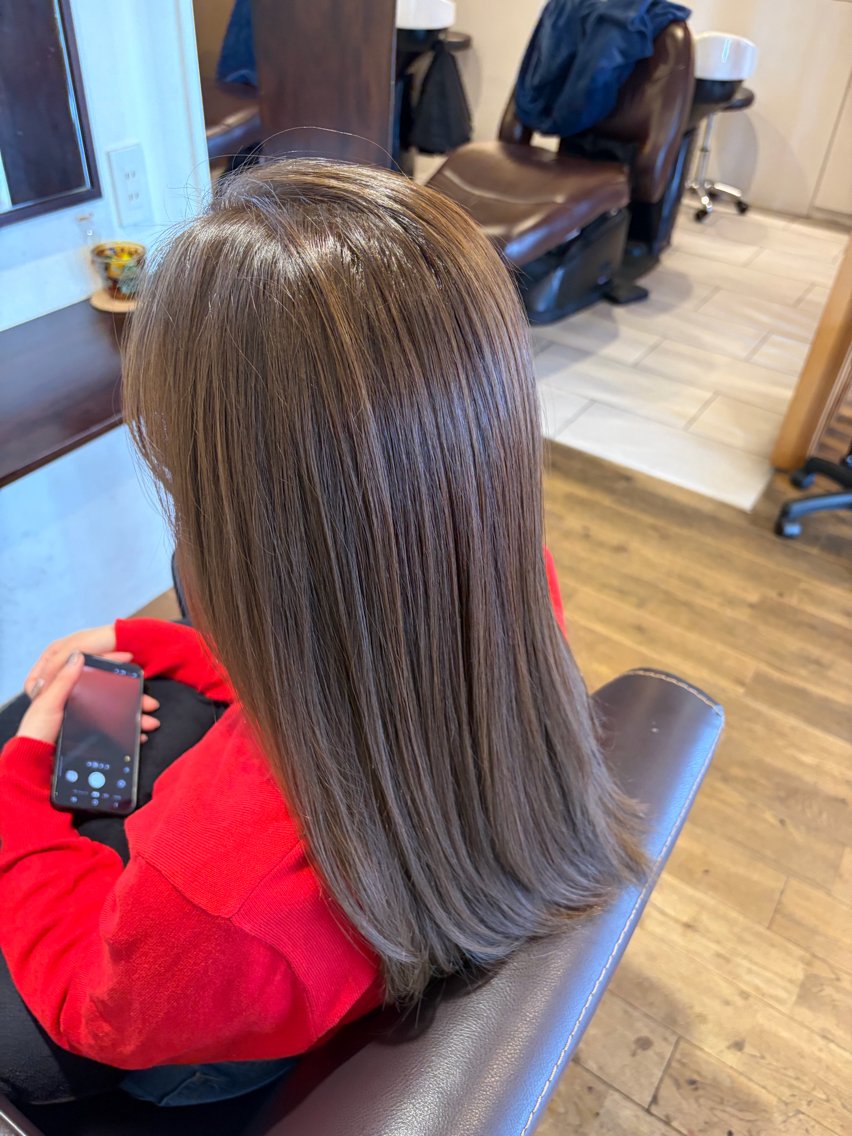 セミロング 髪質改善 ヘアカラー トリートメント 木村 胡土のヘアスタイル