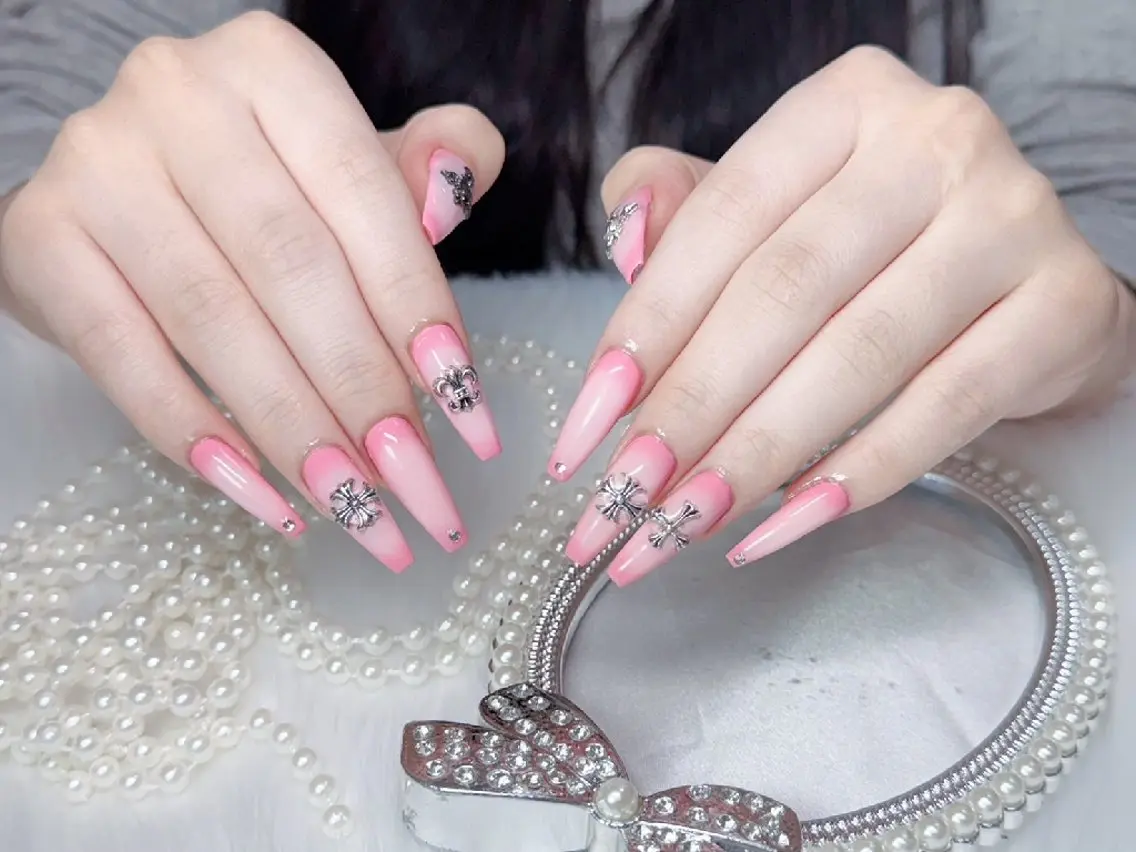 ネイル 　miyu.nail yukino のネイルデザイン