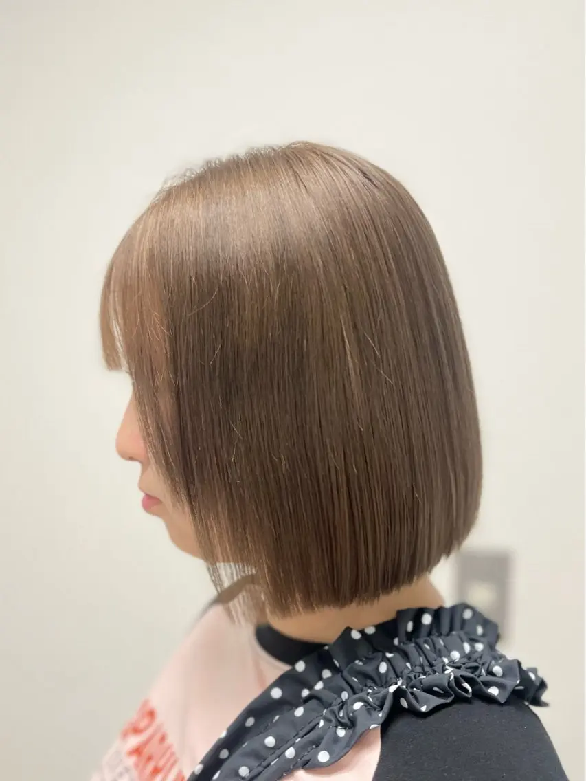 ショート カラー カット ヘアカラー トリートメント ヘアセット 透明感ベージュ🤎 manami👒🌿のヘアスタイル