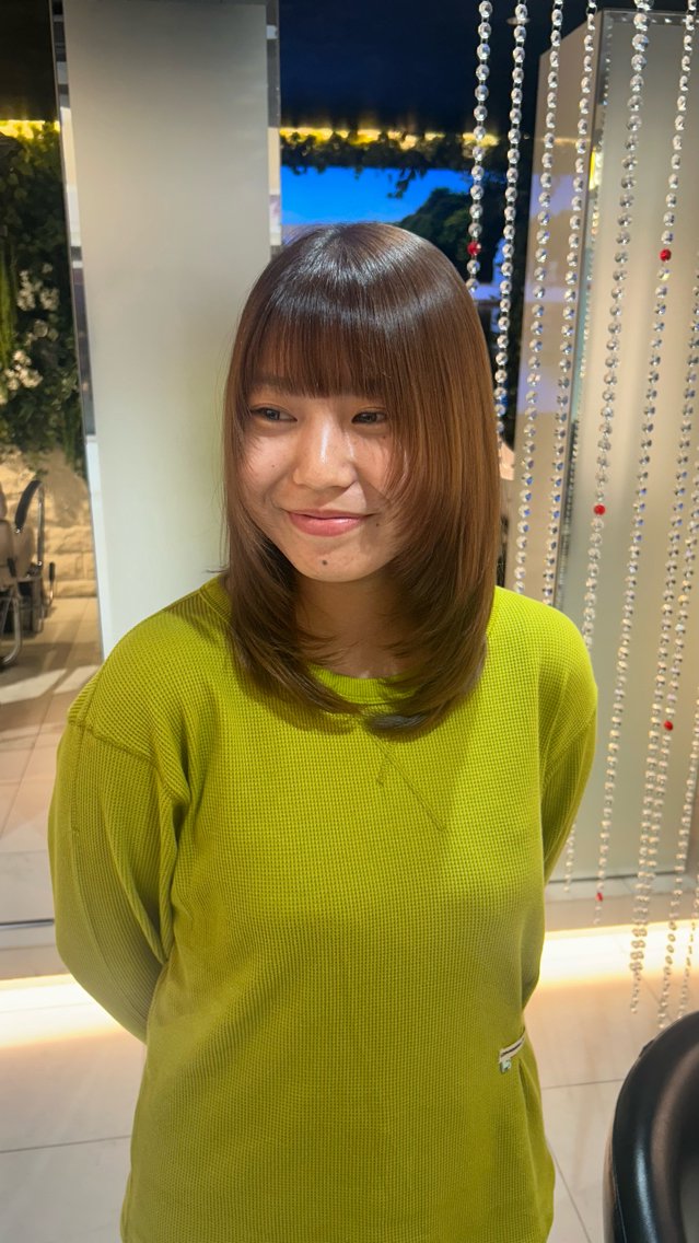 セミロング カット 🌼ハイトーン ちなつ🌼のヘアスタイル