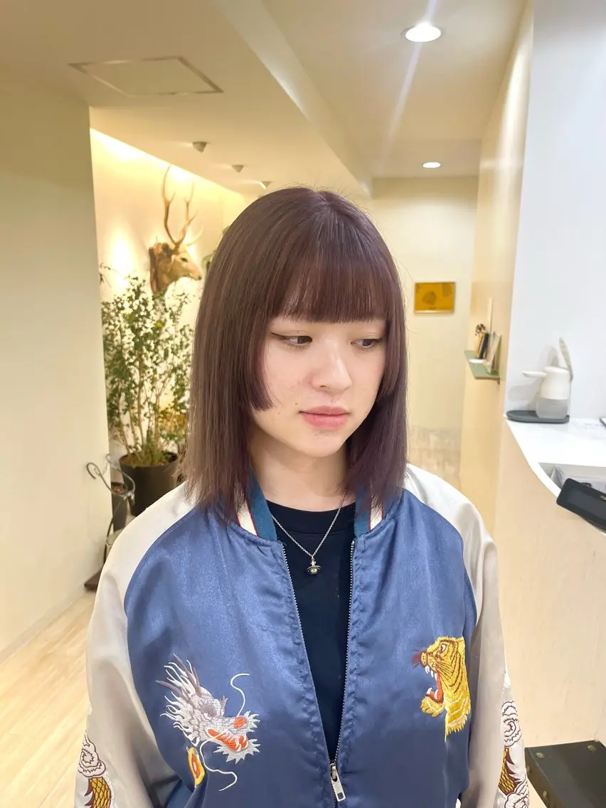 ミディアム カラー ブラウンカラー ラベンダーカラー ラベンダーブラウン つぼみ/パーマ ／レイヤー／ボブのヘアスタイル