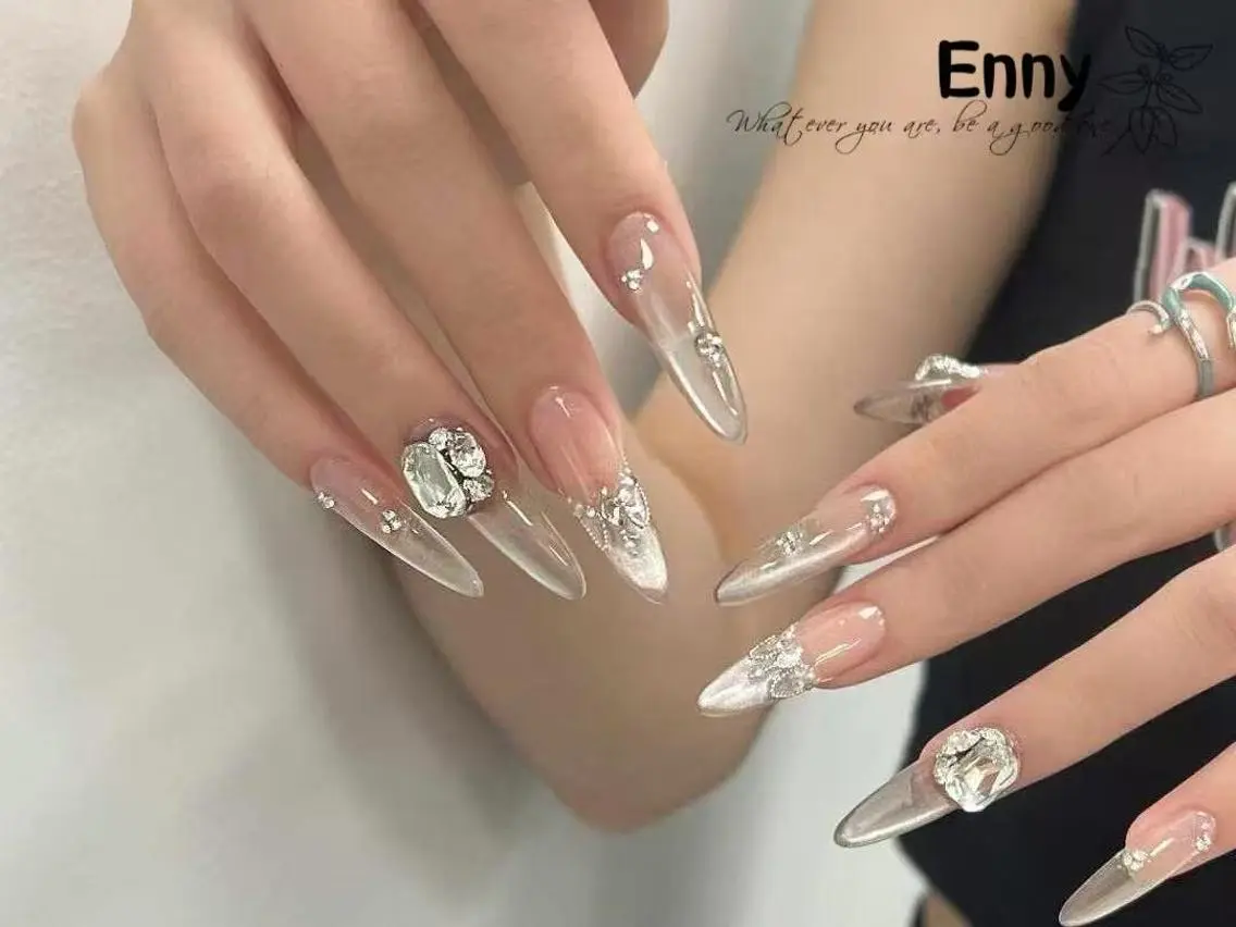 ネイル チークネイル 長さ出し フラッシュネイル フットネイル フレンチネイル Nailsalon Ennyのネイルデザイン