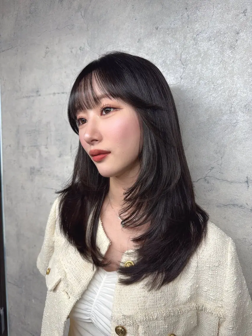 ミディアム カラー ヘアアレンジ レイヤー/髪質改善/ 小顔/モテ韓国ヘアのヘアスタイル