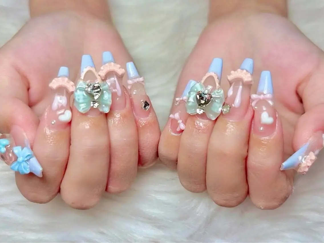 ネイル アートネイル ボルドー フレンチネイル ジェルネイル 氷ネイル・うるうるネイル ハンドネイル Yuki Nailsalonのネイルデザイン