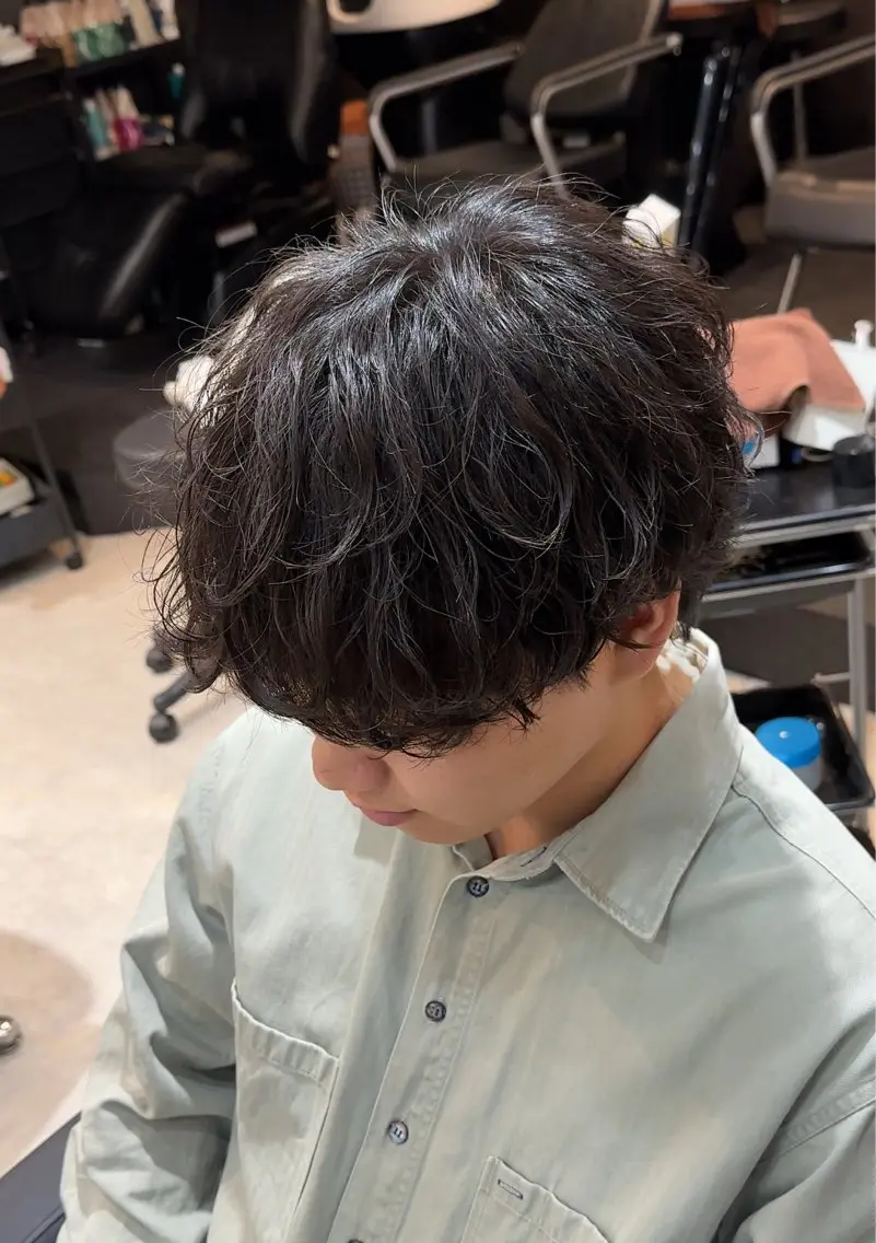 パーマ メンズ メンズパーマ カット パーマ メンズ縮毛矯正 ulus高森蓮のヘアスタイル