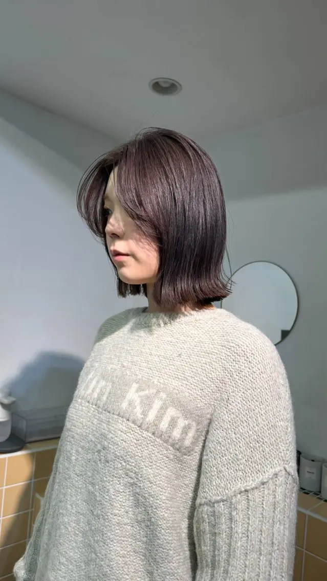 ショート カラー グレージュ ボブ Seeknext // Rukaのヘアスタイル