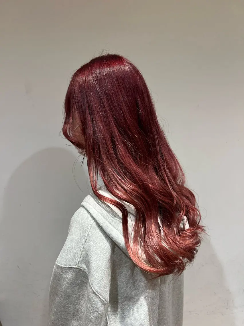 ロング カラー ブラウンカラー ピンクカラー ピンクブラウン ヘアカラー トリートメント ワタナベ モカ🦢ダブルカラーのヘアスタイル