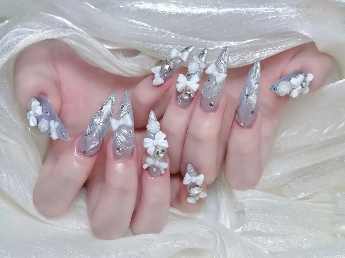 ネイル べっ甲ネイル ブルー フレンチネイル ジェルネイル ガーリー ハンドネイル Rin Nail 新大久保店のネイルデザイン