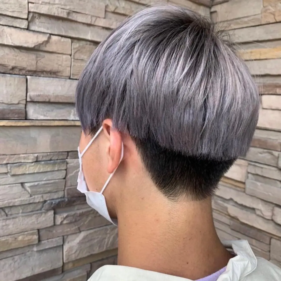 カラー 西岡 莉緒のヘアスタイル