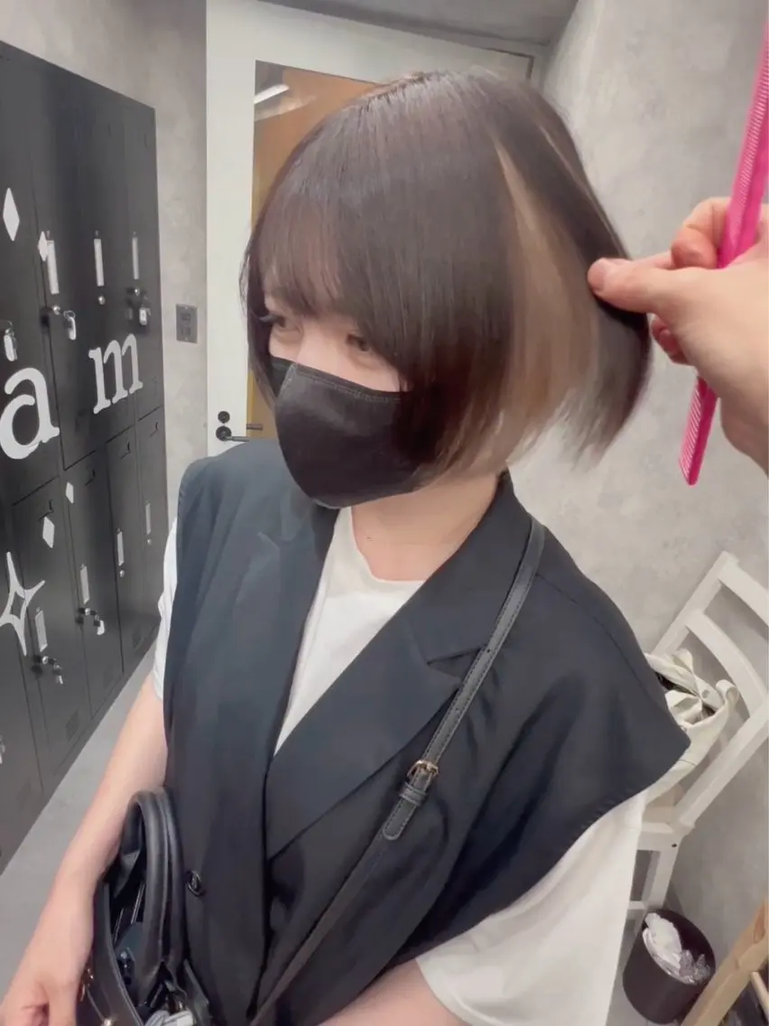 ショート カラー アッシュ アッシュグレー ベージュカラー ブリーチ ブロンド 【きらめき屋さん🎀 ハイトーン大和🎀】のヘアスタイル