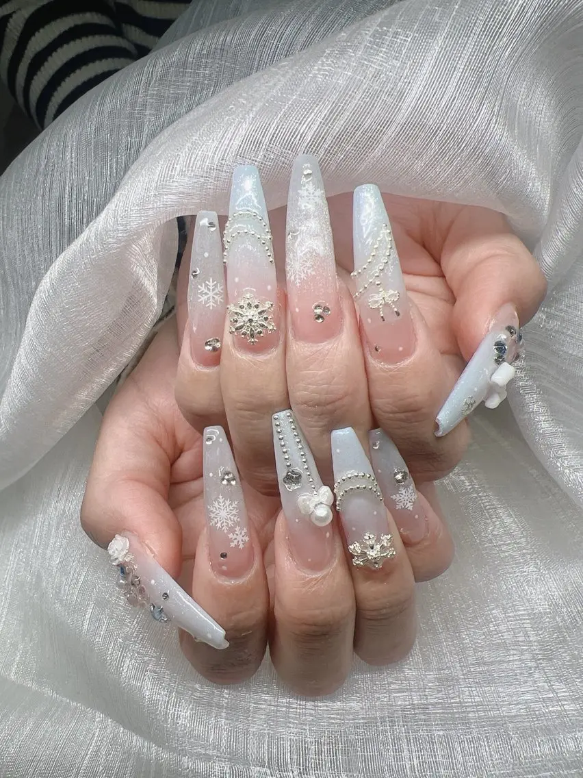 ネイル 長さ出し グラデーション 卒業式 キラキラネイル マグネットネイル ハンドネイル Lee Nails チップ長さだし専門店のネイルデザイン