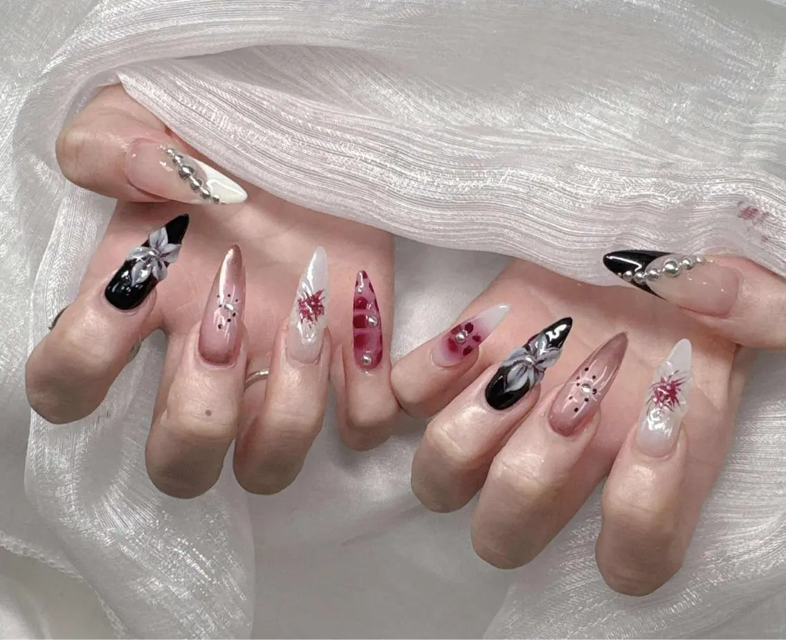 ネイル ハンドネイル Lee Nailsのネイルデザイン