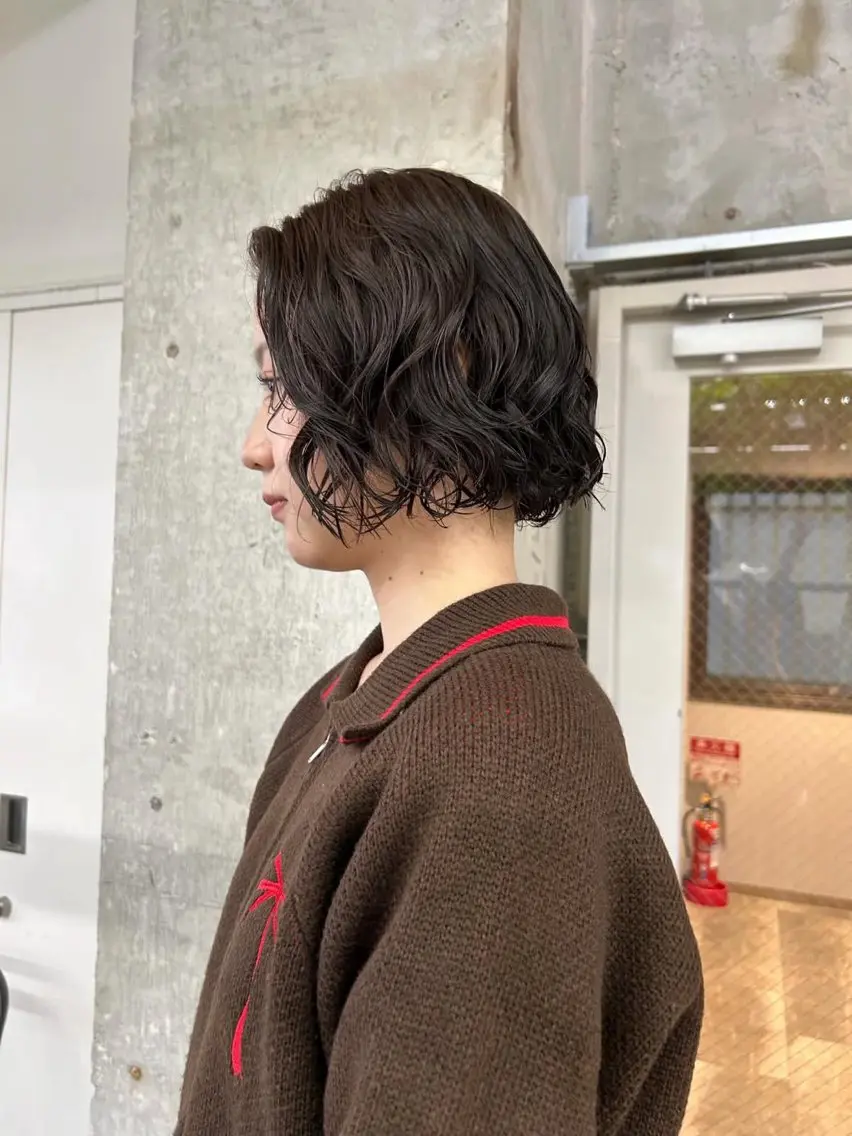 ミディアム パーマ ミディアムパーマ ボブ 似合わせカット 森田遥奈/透明感カラ ー/酸性ストレートのヘアスタイル
