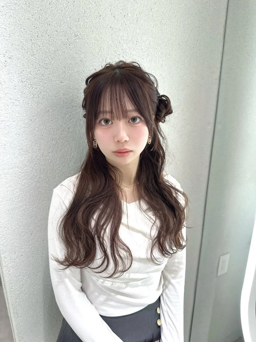 ヘアアレンジ ハーフアップアップスタイルあみ下ろしポニーテール ❌リボンアレンジ猫耳ヘア難しめスタイルはNGですの写真