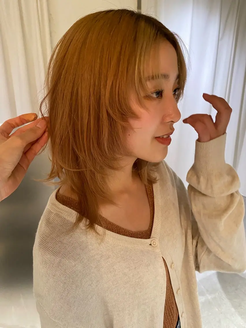 ミディアム ウルフカット 聖 来のヘアスタイル