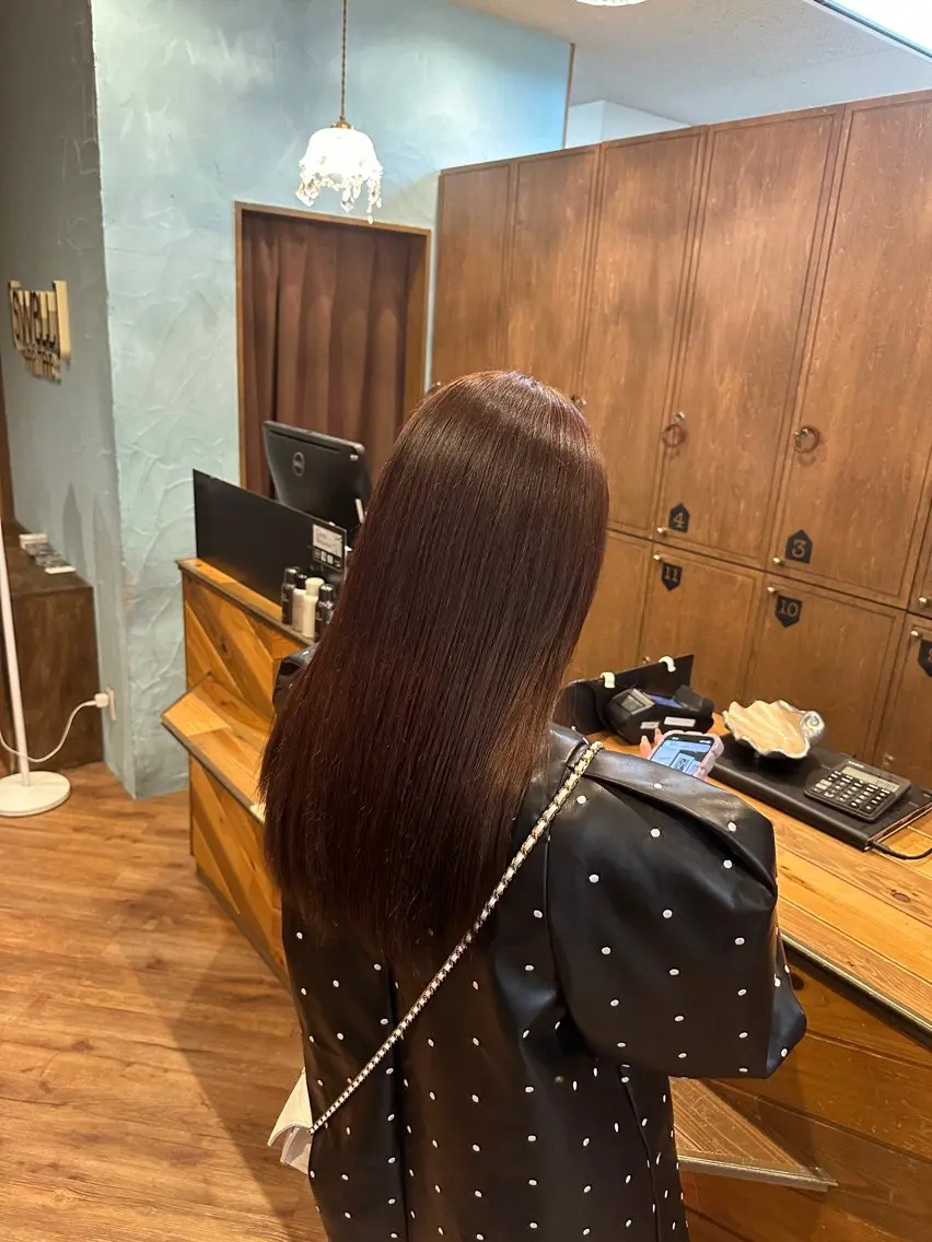 セミロング カラー ブリーチ ブラウンカラー チョコレートブラウン 大場 賀句のヘアスタイル