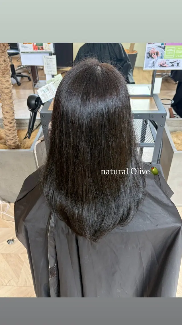ヘアカラー 入里 彩心のヘアスタイル