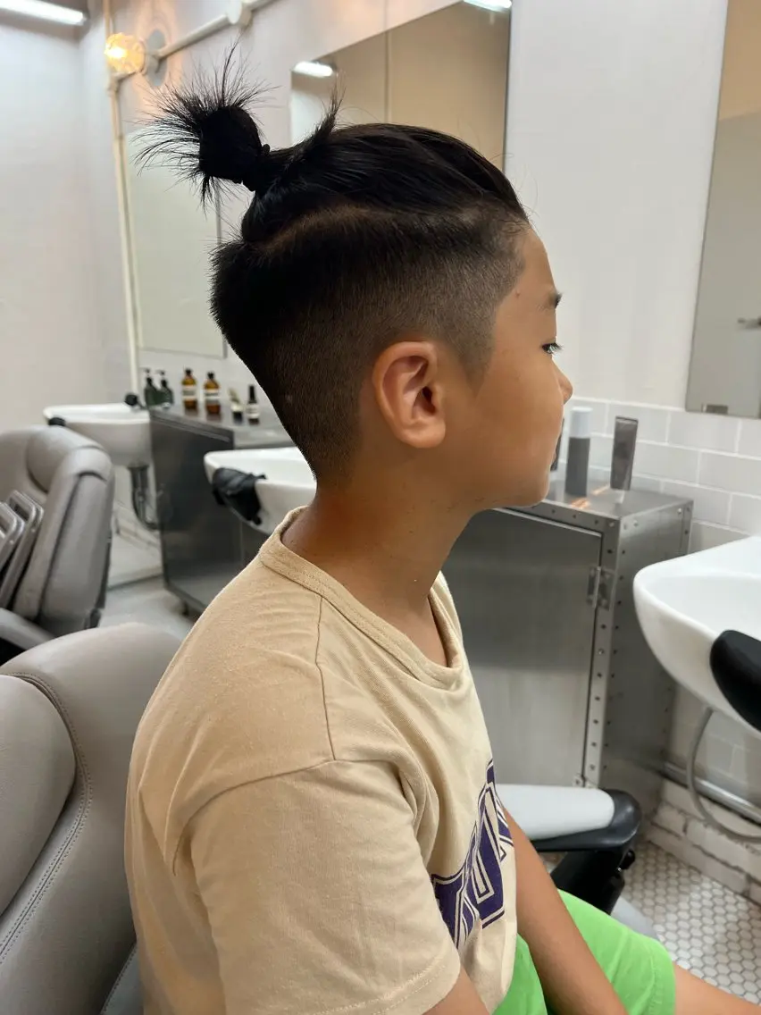 セミロング キッズ 杉山 友哉のヘアスタイル