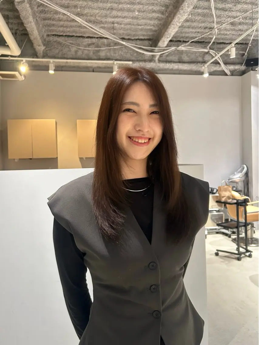 ロング ヘアカラー 伊藤 みゆきのヘアスタイル
