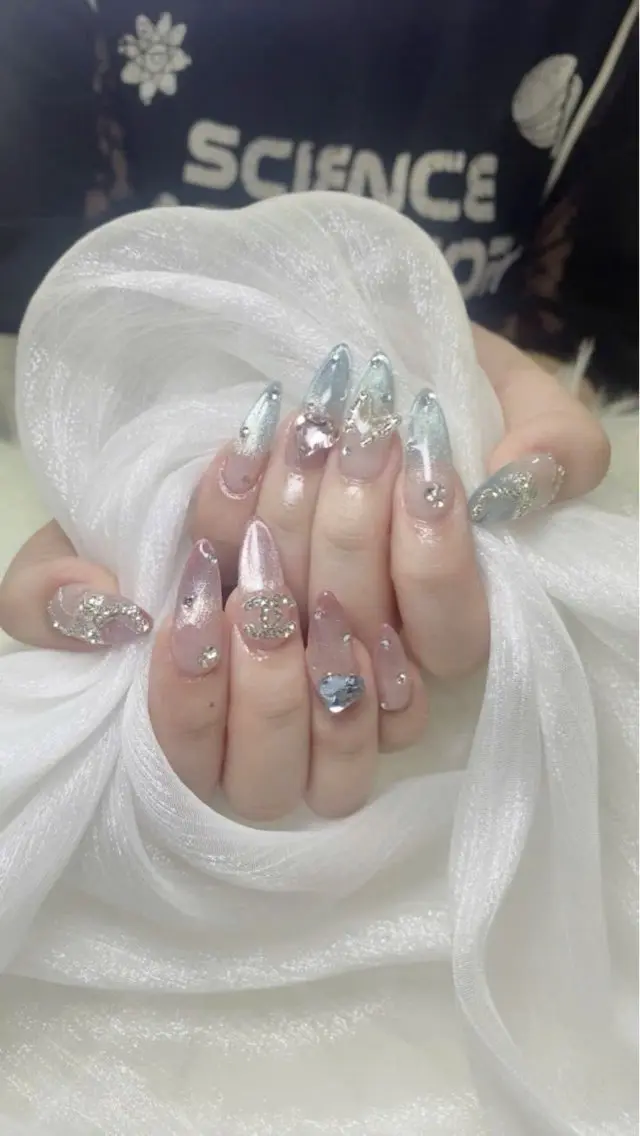 ネイル フットネイル フレンチネイル 韓国ネイル マグネットネイル ニュアンスネイル ハンドネイル ハンドケア Hara Nail 【持ち込みOK】のネイルデザイン