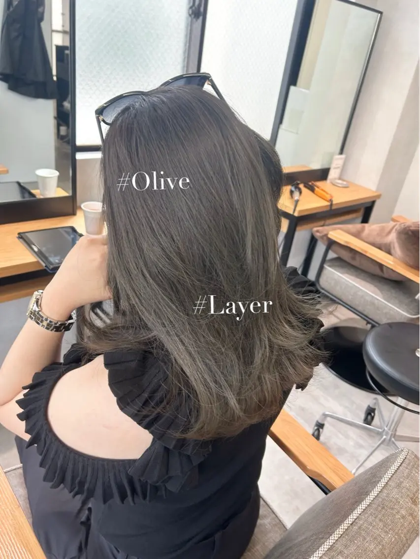 セミロング カラー オリーブカラー レイヤーカット カット ヘアカラー 暖色・似合わせカラー (廣石沙英🎀)のヘアスタイル