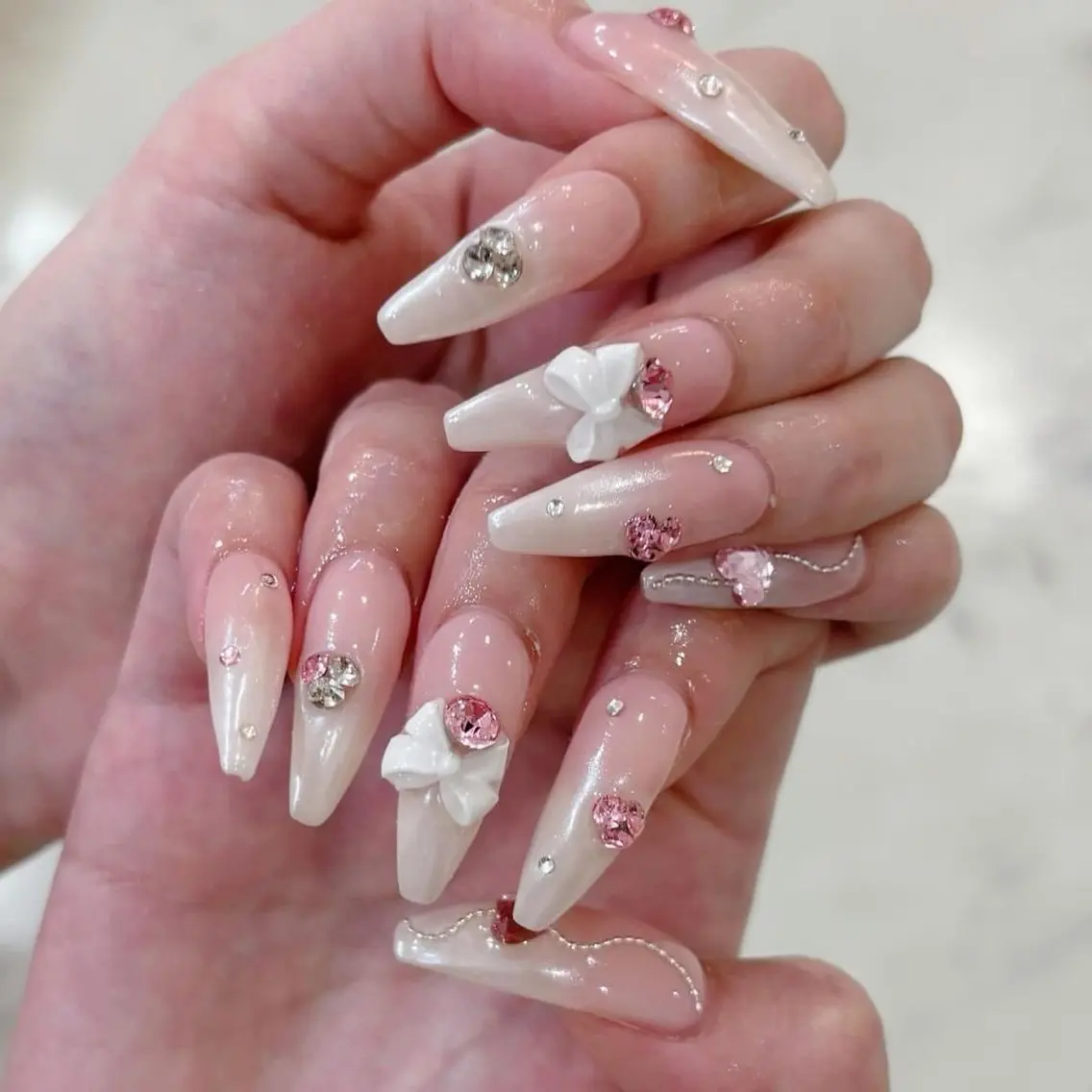 ネイル フレンチネイル キラキラネイル 韓国ネイル シンプルネイル ワンホンネイル ハンドネイル MEI Nailのネイルデザイン