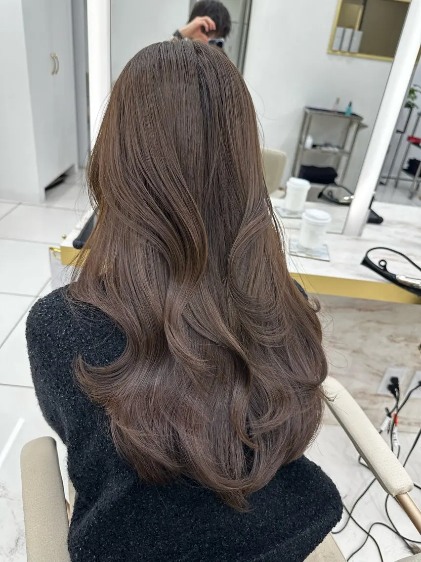 ロング カラー ヘアカラー トリートメント 三尾 拓優のヘアスタイル