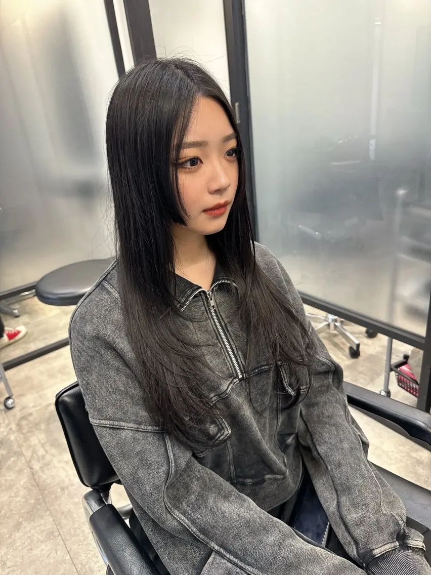 【艶髪×韓国風】 毛流れ職人 RYOのヘアスタイル