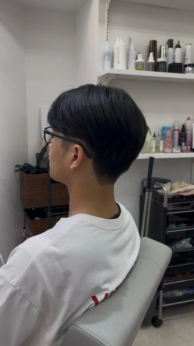 ミディアム メンズ カット MAHIRU🤍 艶髪・ストレート🫧のヘアスタイル
