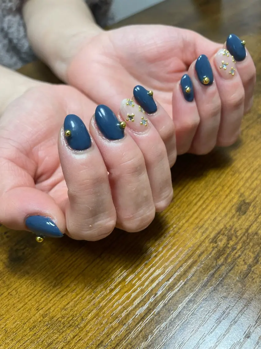 ネイル ネイビー ホワイト プライベートサロン Nails uiのネイルデザイン