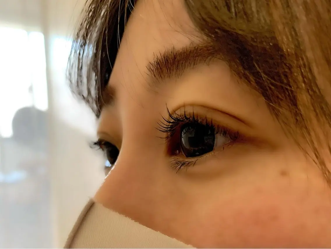 マツエク・マツパ 吉川 茉由子のヘアスタイル