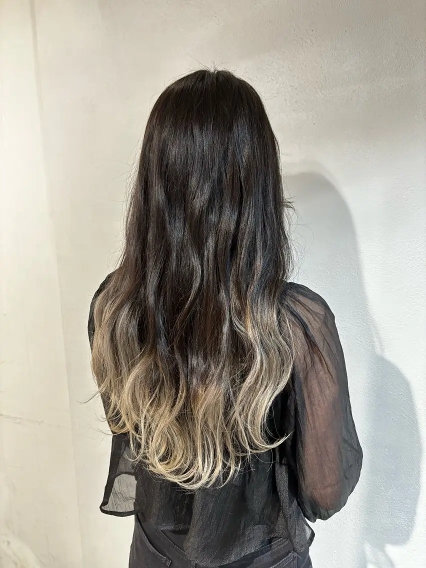ロング カラー 🎀川越🤍透明感 カラー uRaraのヘアスタイル