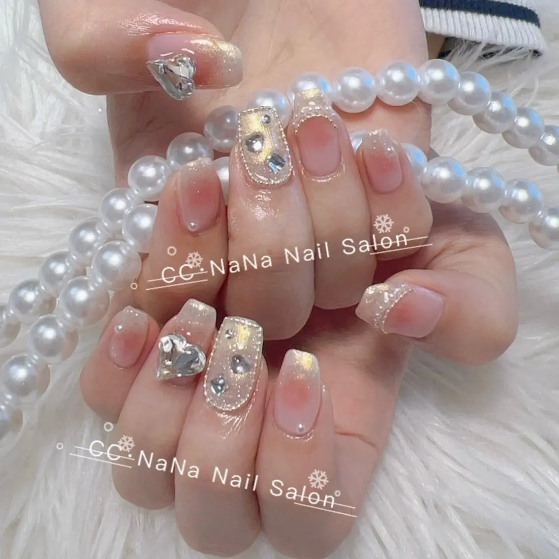 ネイル チークネイル フラッシュネイル ハート キラキラネイル 韓国ネイル ハンドネイル 💎CC・NaNa 韓国風ネイル🌙Cのネイルデザイン
