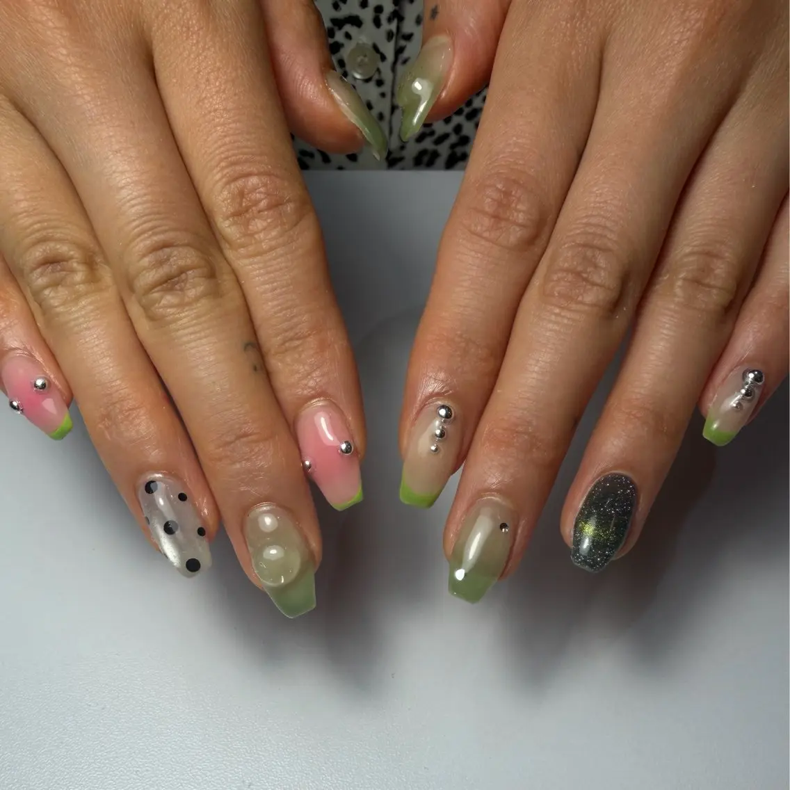 ネイル アートネイル ジェルネイル グリーン 持ち込み ピンク ハンドネイル Nail mood デザイン持ち込みokのネイルデザイン